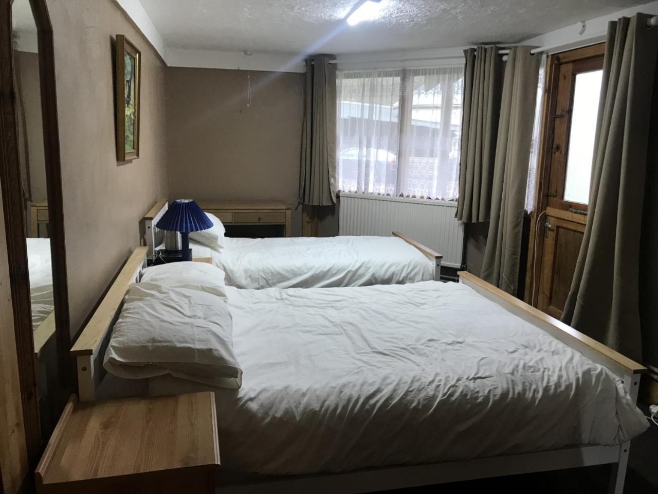 Hafan Y Coed Bed and Breakfast Abercraf Buitenkant foto